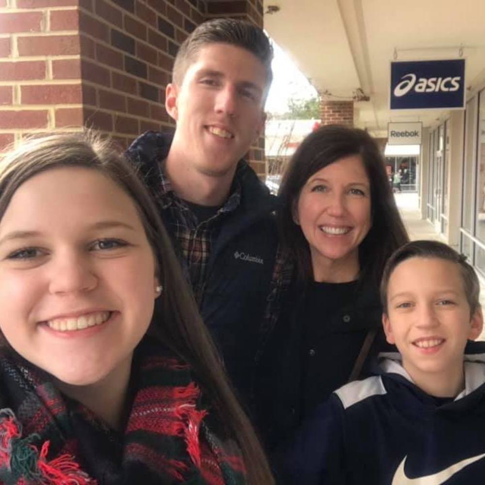 Meet your Posher, Tina